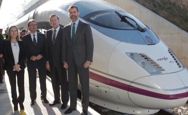 Su Alteza Real el Príncipe de Asturias y de Girona, el presidente del Gobierno, el presidente de la Generalitat de Cataluña y la ministra de Fomento e